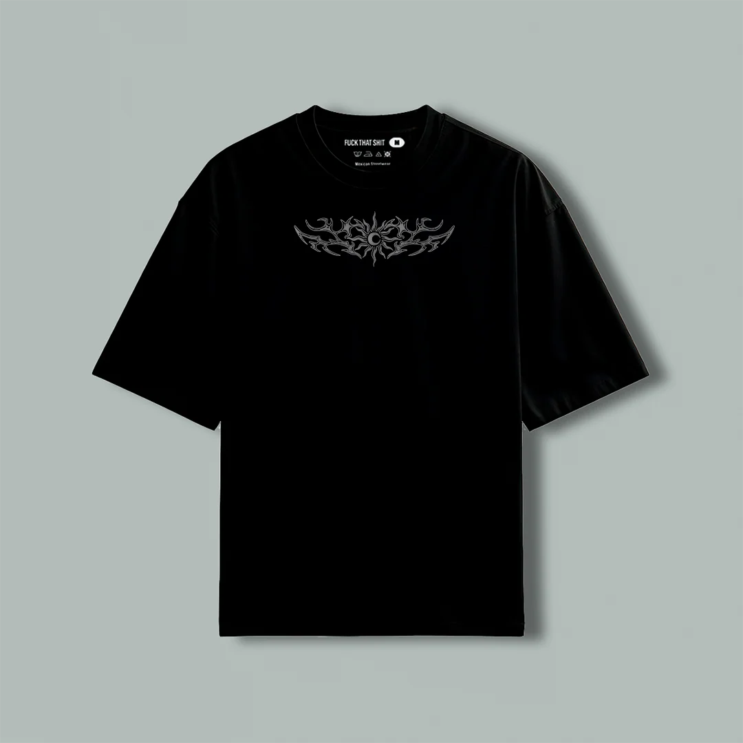 Playera Classic Oversize Formando Eclipses
