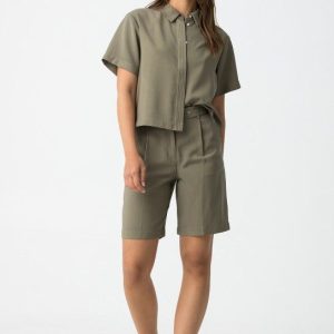 Bermudas verde caqui cinturón Tiffosi