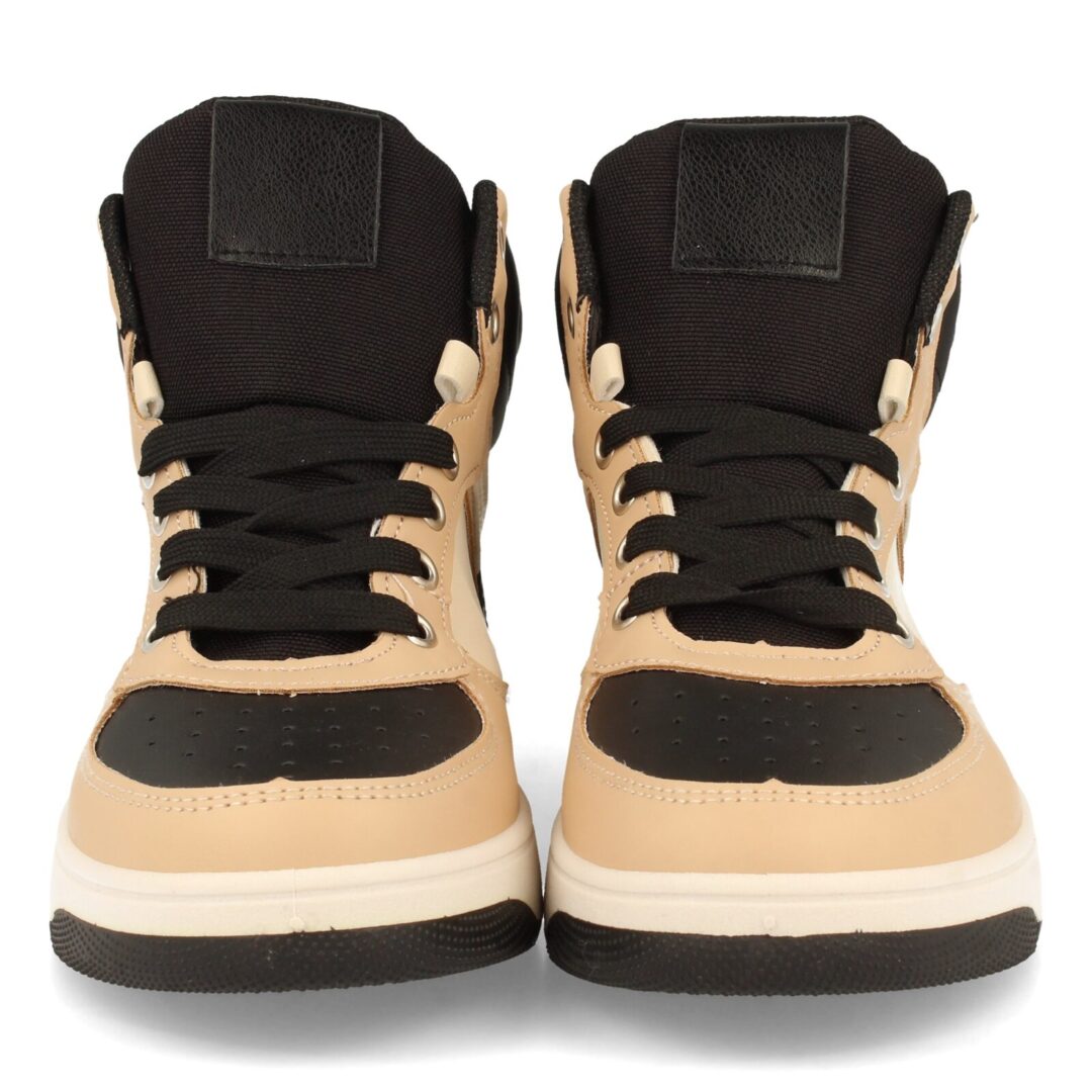 Bota deportiva beige suela gruesa - Imagen 4