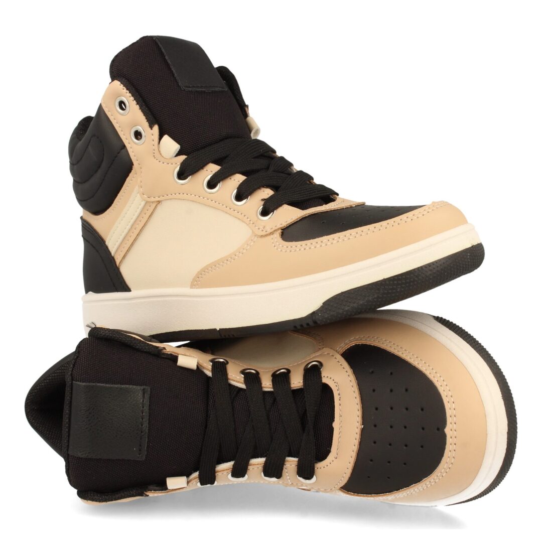 Bota deportiva beige suela gruesa - Imagen 6
