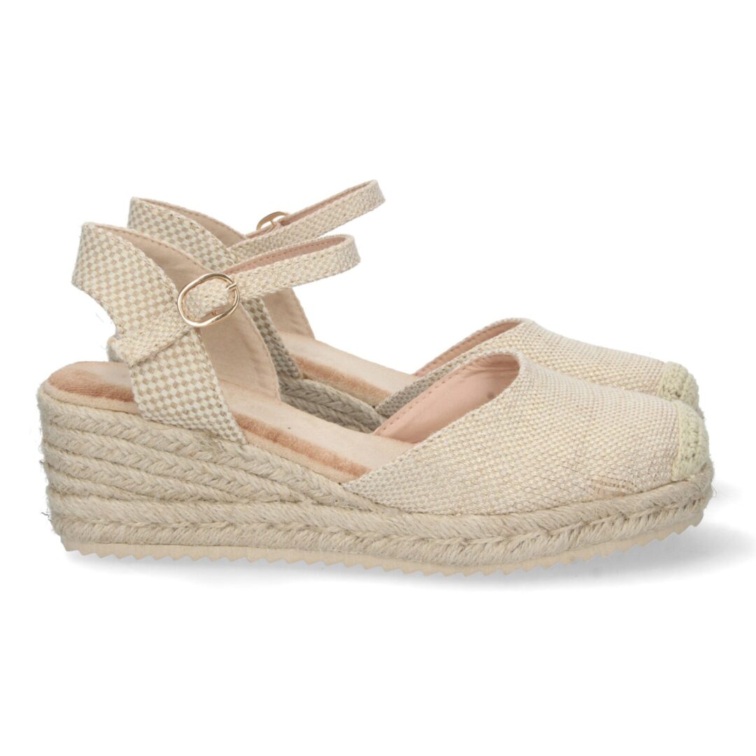 Sandalia beige cuña hebilla puntitos - Imagen 2