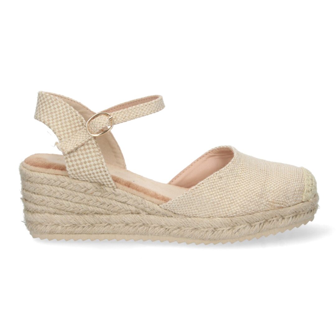 Sandalia beige cuña hebilla puntitos - Imagen 3