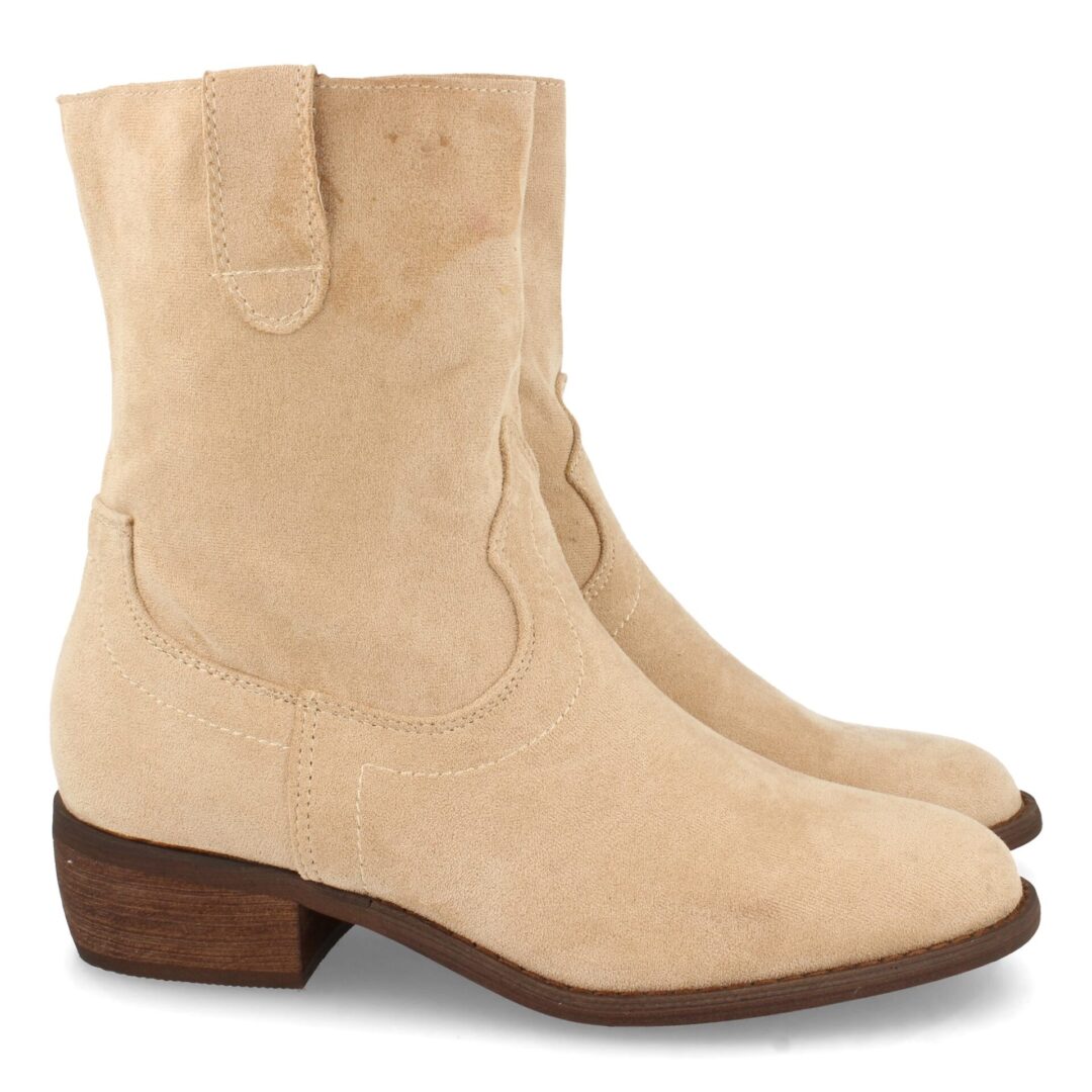 Botín campero beige media caña