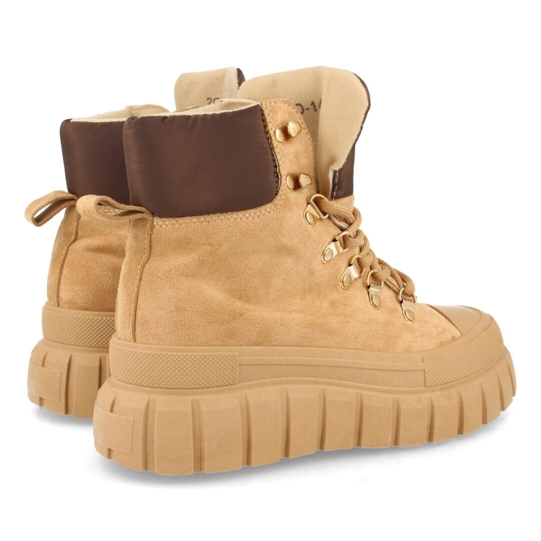 Botas abotinadas de antelina beige con plataforma - Imagen 6