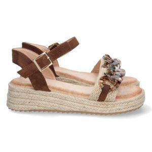 Sandalia de plataforma marrón con adorno floral