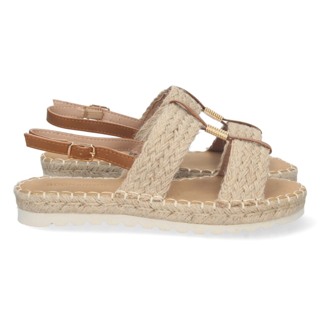 Sandalias beige trenzadas detalle apricot