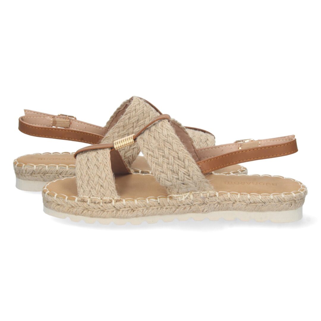 Sandalias beige trenzadas detalle apricot - Imagen 6