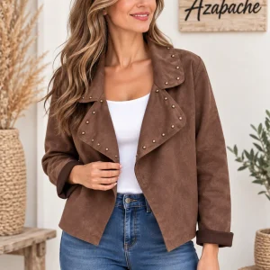 Chaqueta efecto antelina con tachuelas