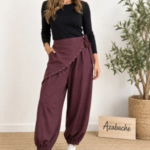 Pantalón bombacho con pañuelo y tachuelas