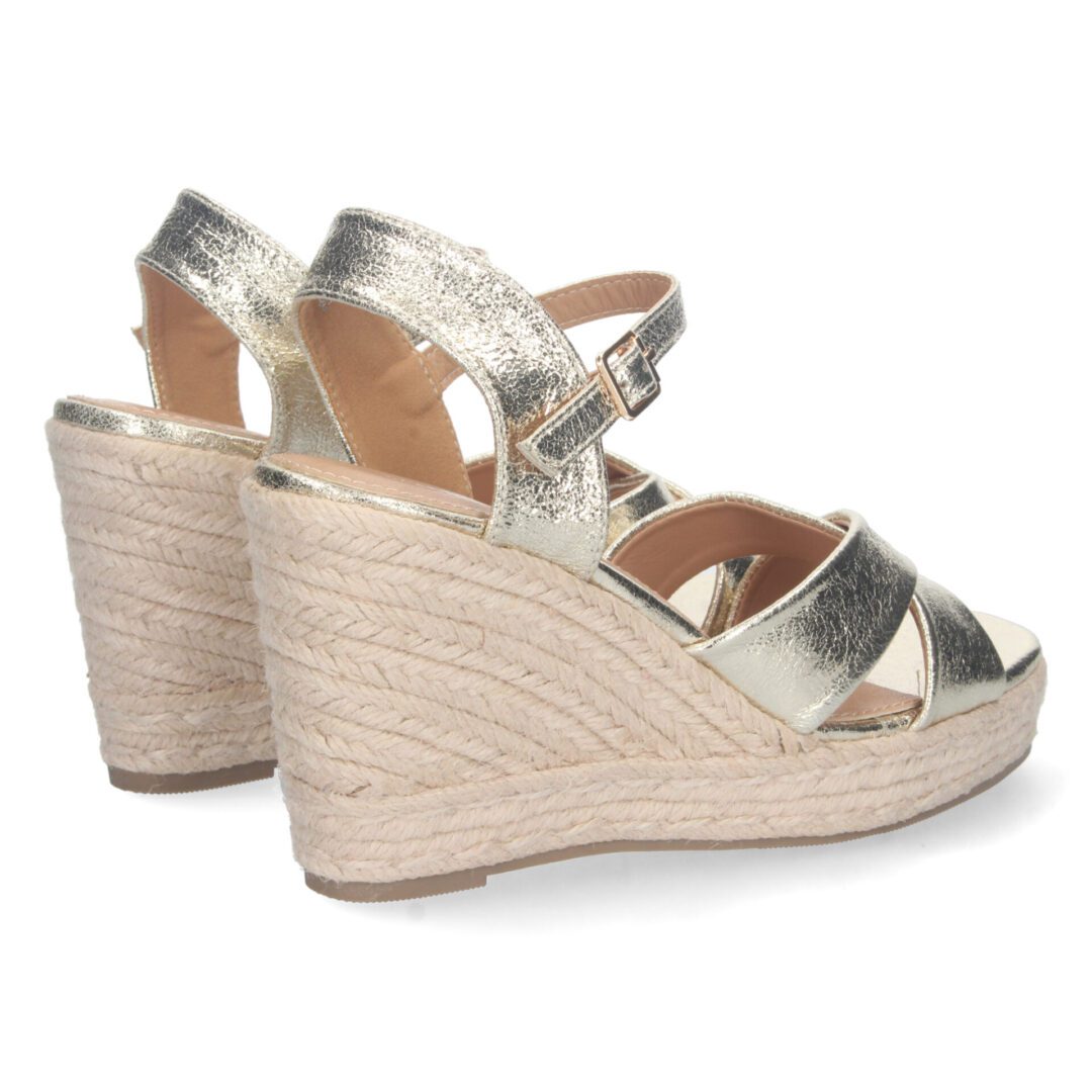 Sandalias cuña metalizada cruzada hebilla dorada - Imagen 5