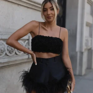 Short plumas