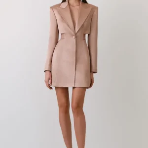 vestido corto blazer