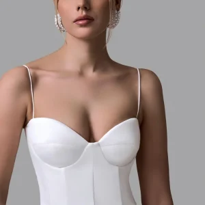 Top bustier con tirantes finos