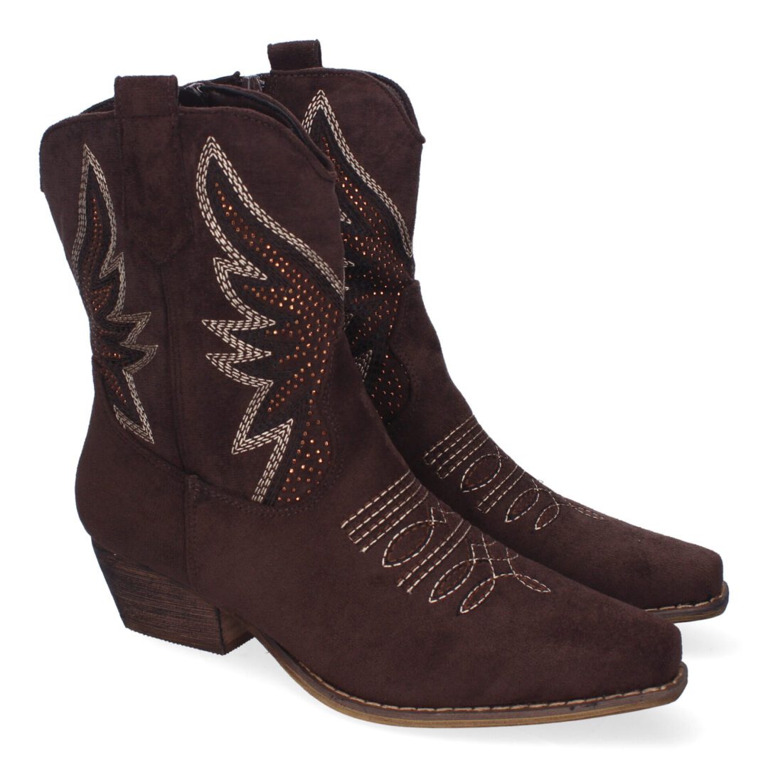 Botines camperos bordados marrones
