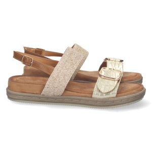 Sandalias planas doradas con hebilla