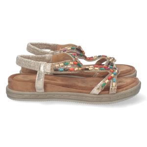Sandalias planas étnicas doradas con cuentas