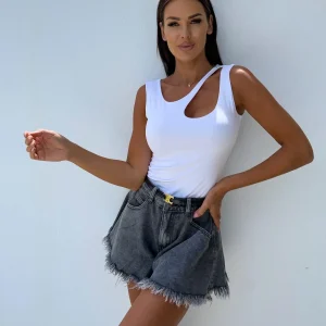 TOP IT GIRL
