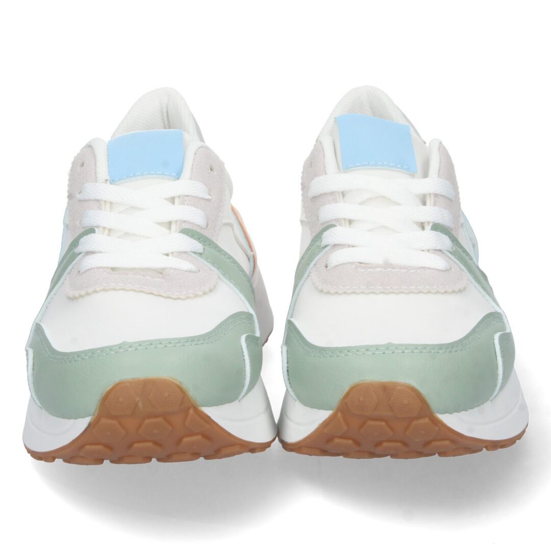 Zapatilla deportiva blanca suela gruesa - Imagen 4