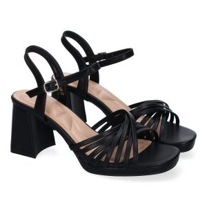 Sandalias negras cruzadas con plataforma