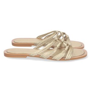 Sandalias doradas entrelazadas