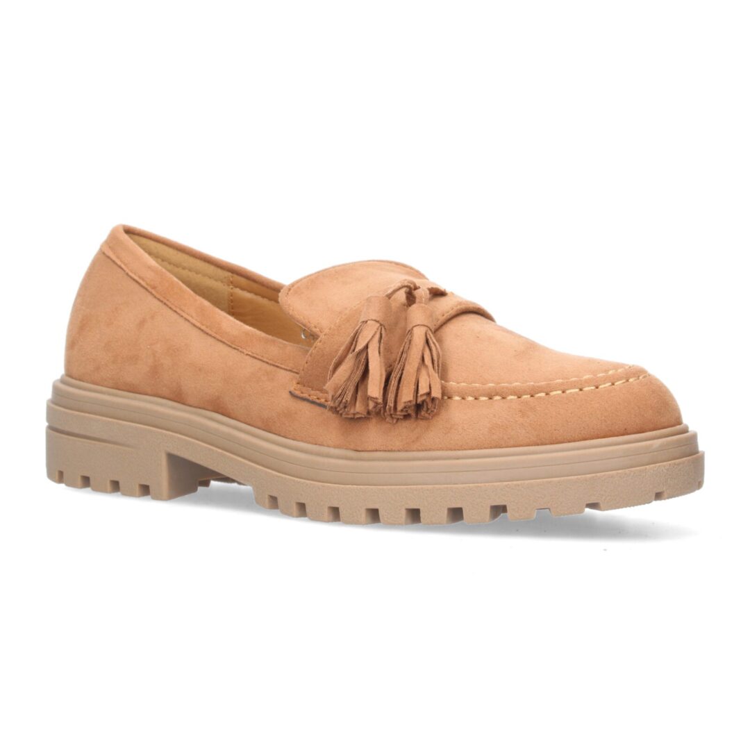 Mocasín beige antelina con borlas - Imagen 4