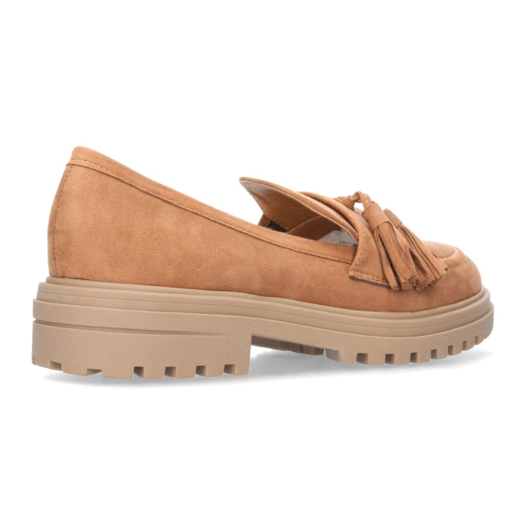 Mocasín beige antelina con borlas - Imagen 5