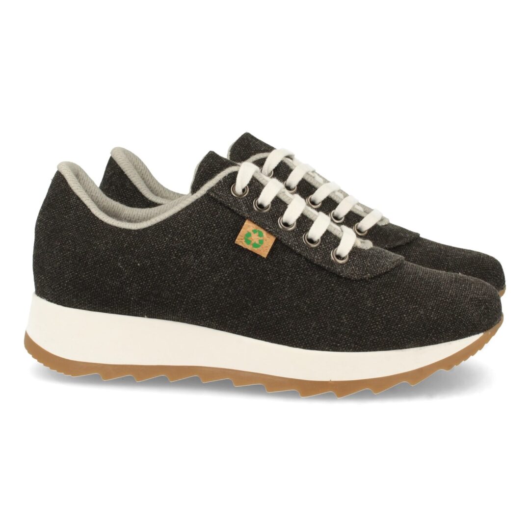 Zapatilla deportiva ecológica negra