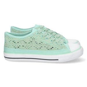 Zapatillas deportivas verdes caladas
