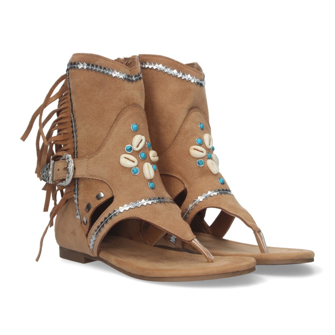 Botas boho camel con flecos y conchas