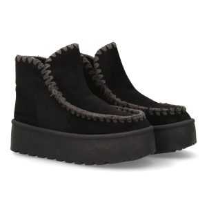Botines australianos negros de suela gruesa