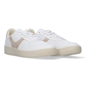 Zapatillas deportivas beige con cordones