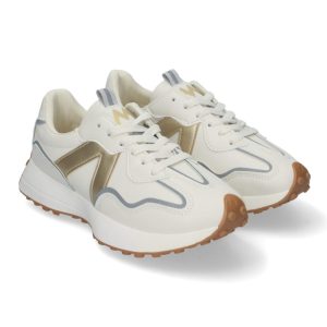 Zapatillas deportivas blancas con suela grabada