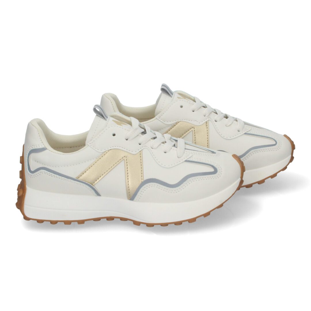 Zapatillas deportivas blancas con suela grabada - Imagen 6
