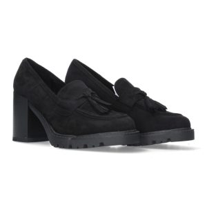 Mocasín tacón borlas negro