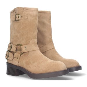 Bota media caña motera beige con hebillas