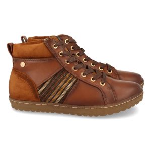 Bota marrón cordones rayas deportiva