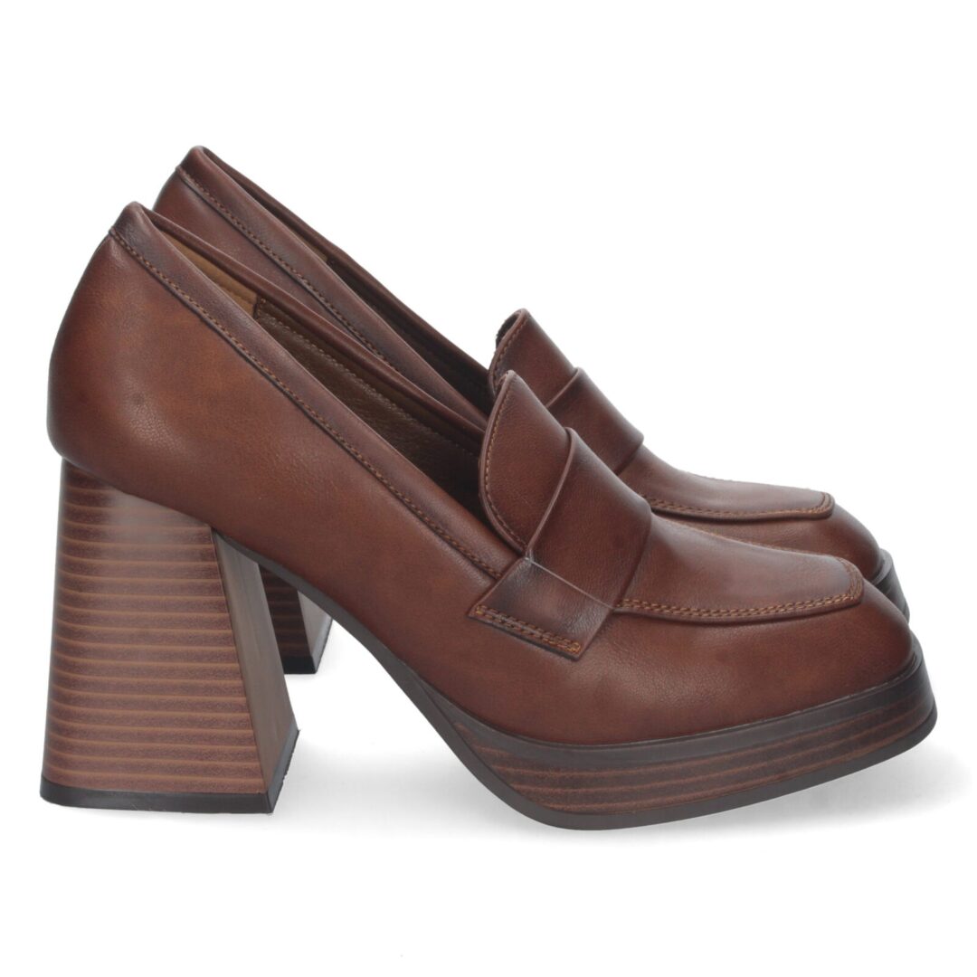 Zapatos tacón alto marrón plegados - Imagen 2
