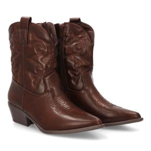 Botines marrones vaqueros con grabados