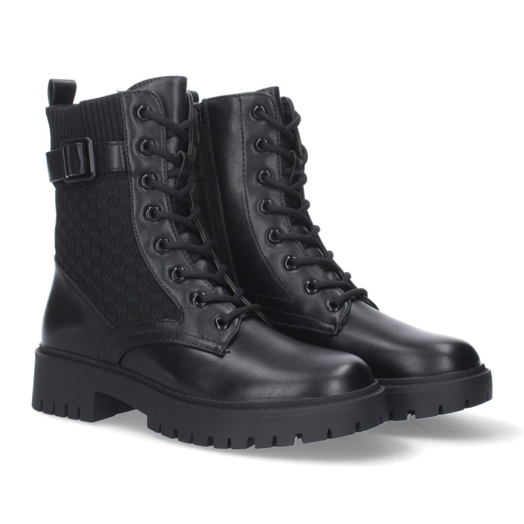 Botas negras altas militares