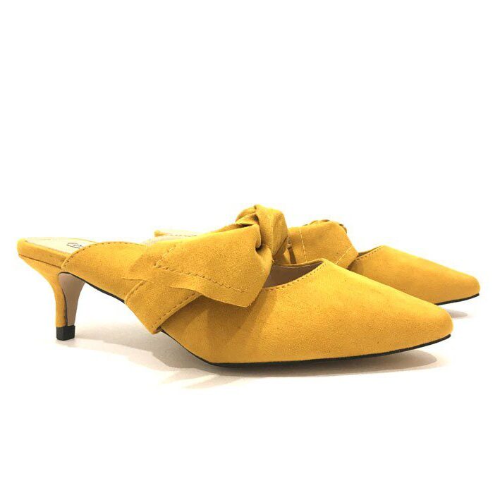 Zapato mostaza tipo mule