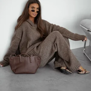 Conjunto Rienna de punto color mocca