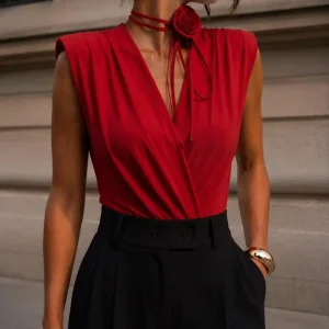 BODY CON ACCESORIO FLORAL