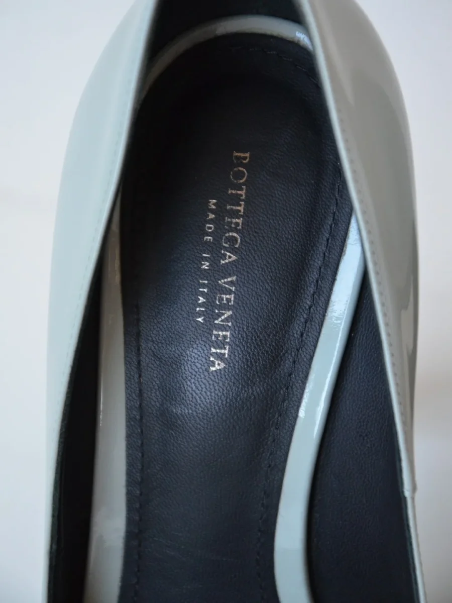 Bottega Veneta zapatos de tacón charol color block Talla 39.5 - Imagen 9