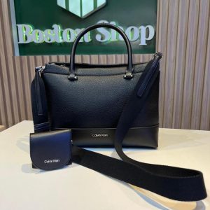 Cartera Calvin Klein Negra con Correa Cruzada y Monedero