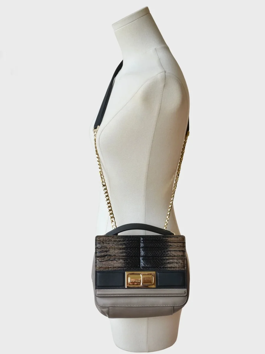 Elie Saab bolso bandolera gris topo cuero de pitón Nuevo - Imagen 3