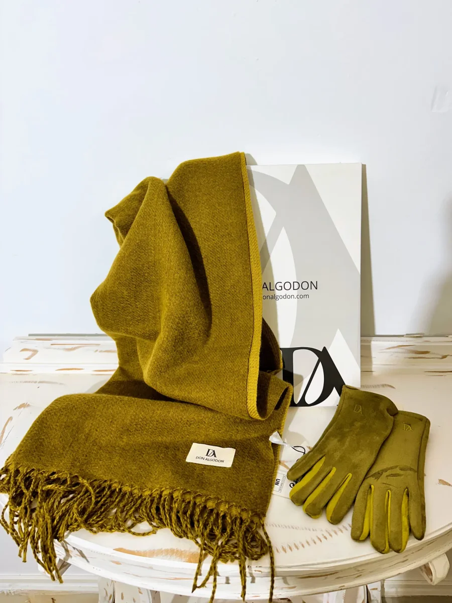 Conjunto Guantes y Estola - Imagen 4