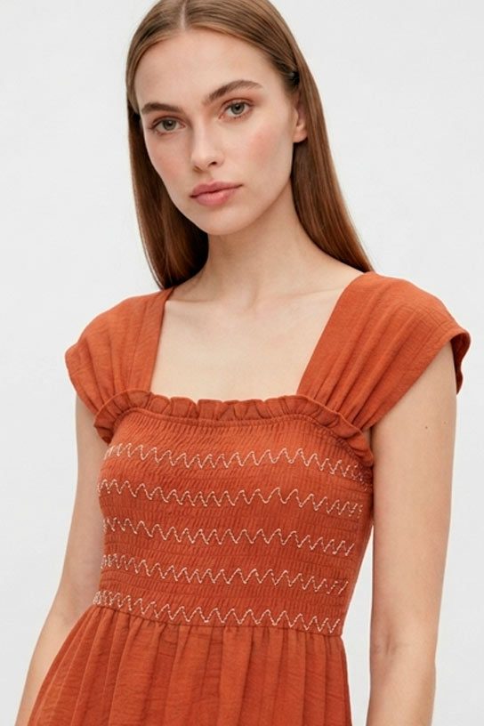 Vestido midi fluido teja - Imagen 3
